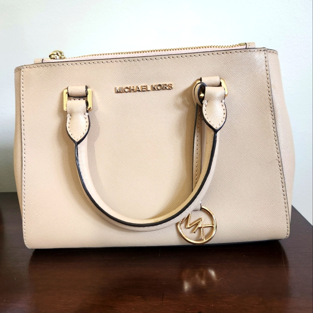Michael Kors crossbody beige tote